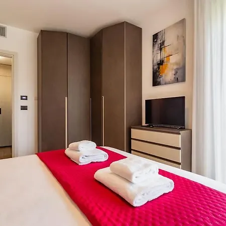 East Garden Lambrate Elegante Moderna Apartment *